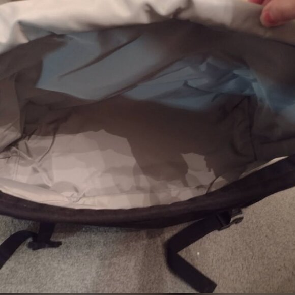 Courier Ware XL Messenger Laptop Bag - Picture 2 of 3